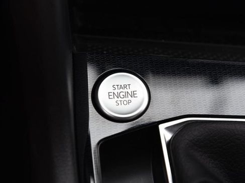 New 2026 Volkswagen Taos SE AWD/4WD image 16