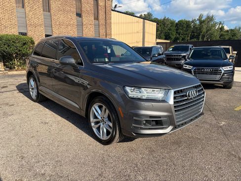 Used 2018 Audi Q7 3.0T Prestige w/ Prestige Package AWD/4WD image 3