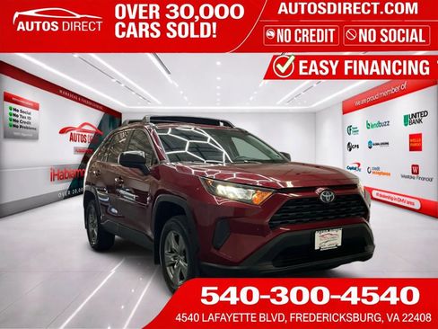 Used 2022 Toyota RAV4 LE AWD/4WD image 1