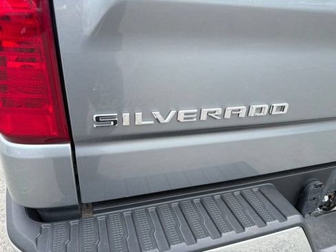 Used 2023 Chevrolet Silverado 1500 LT AWD/4WD image 33