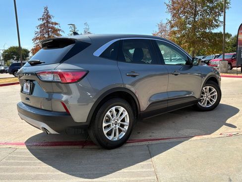 Used 2022 Ford Escape SE w/ Convenience Package FWD image 6