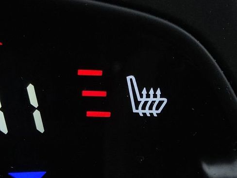 Used 2017 Buick Envision Essence image 7