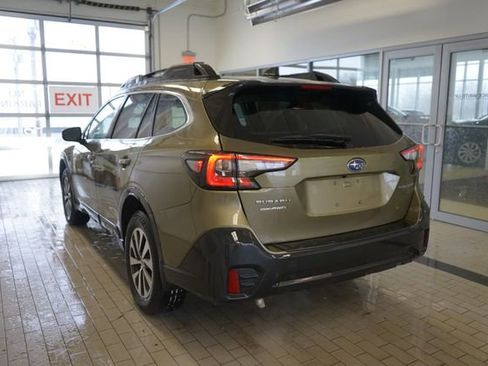 Used 2020 Subaru Outback Premium image 11