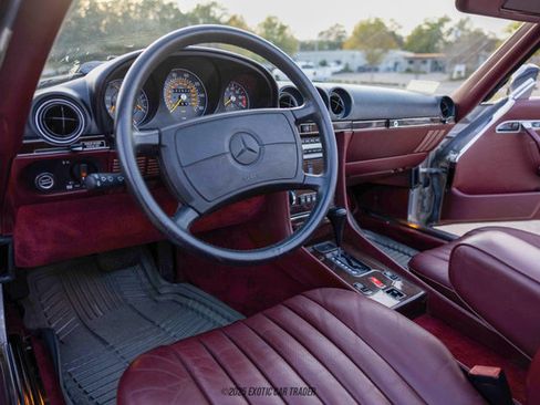 Used 1987 Mercedes-Benz 560 SL image 31