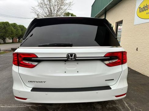 Used 2021 Honda Odyssey Touring image 12
