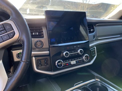 Used 2022 Ford Expedition Max XLT image 33