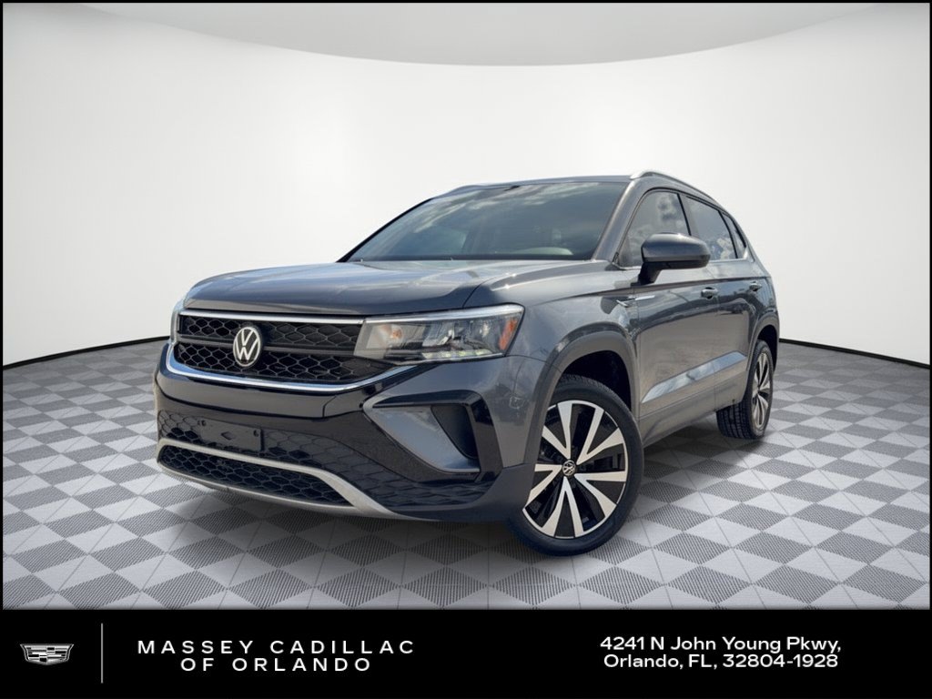 Used 2023 Volkswagen Taos SE w/ Panoramic Sunroof Package FWD image 1