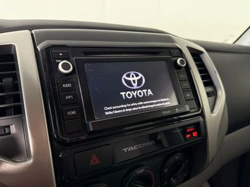 Used 2015 Toyota Tacoma PreRunner image 16