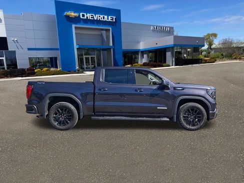 Used 2024 GMC Sierra 1500 Elevation w/ LPO, Elevation Black Package AWD/4WD image 28