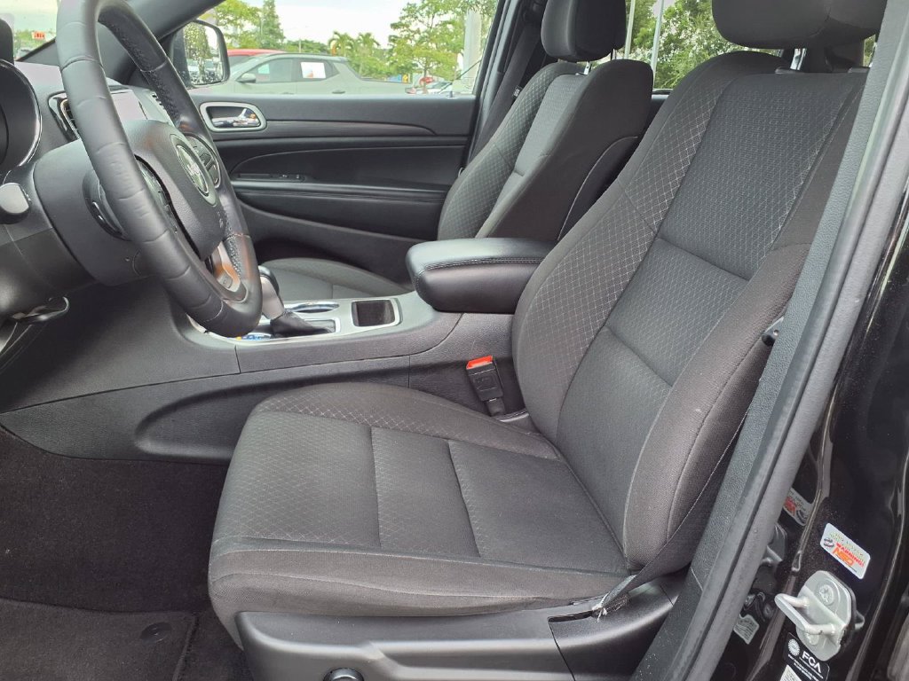 Used 2022 Jeep Grand Cherokee Laredo E RWD image 25