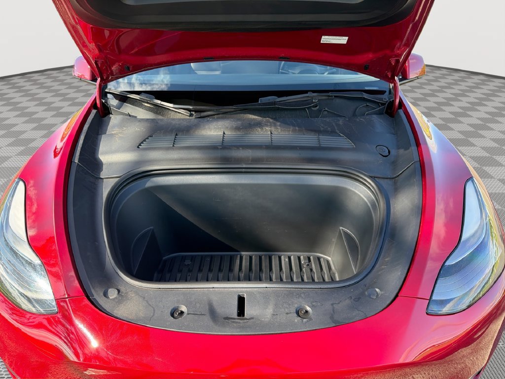 Used 2023 Tesla Model Y AWD image 18