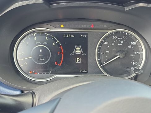 New 2025 Nissan Versa SV w/ Trunk Package image 16