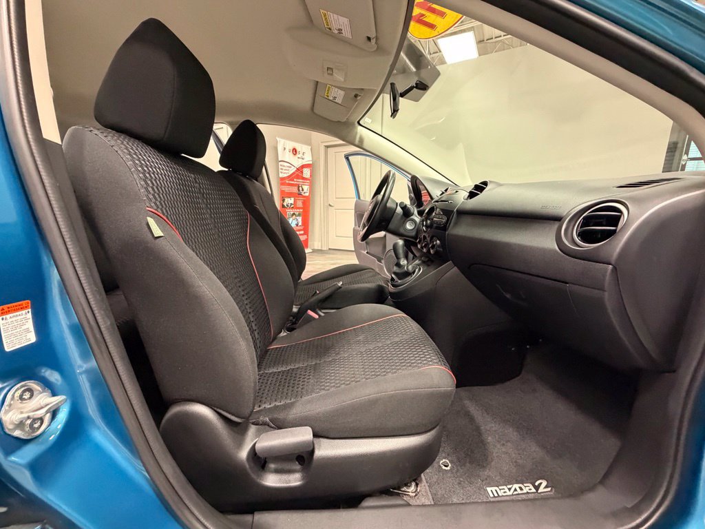 Used 2011 MAZDA MAZDA2 Touring FWD image 37
