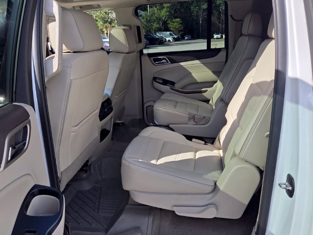Used 2020 GMC Yukon XL Denali w/ Denali Premium Package RWD image 13