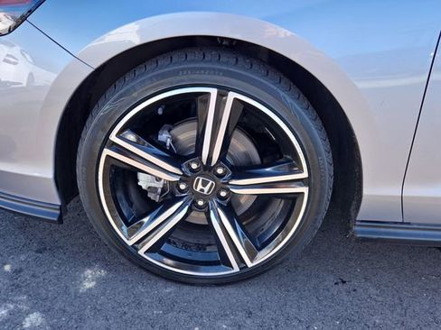 Used 2024 Honda Accord Sport image 9