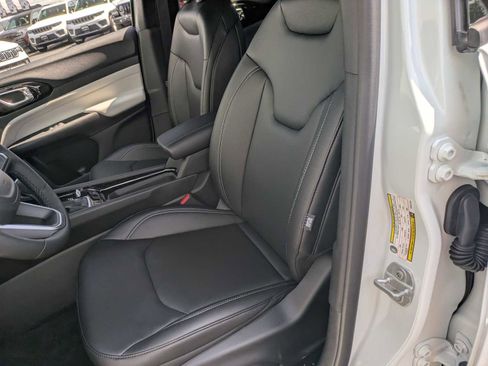 New 2025 Jeep Compass Limited w/ Sun & Sound Group image 12