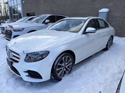 Used 2019 Mercedes-Benz E 450 4MATIC Sedan image 4