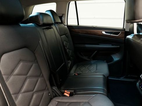 Used 2024 Volkswagen Atlas SE image 27