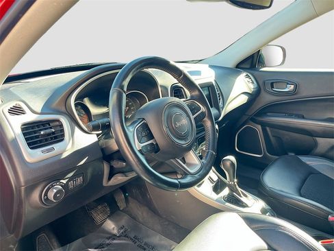 Used 2021 Jeep Compass Latitude w/ Convenience Group image 9