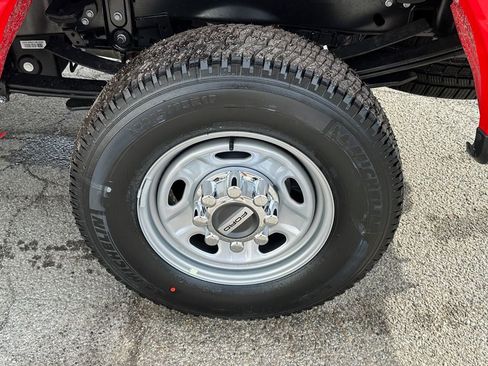 New 2026 Ford F250 XL w/ XL Chrome Package image 6