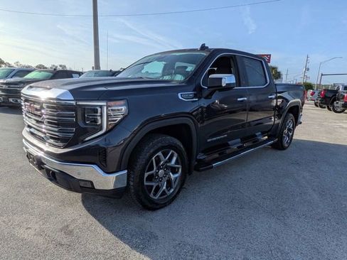 Used 2024 GMC Sierra 1500 SLT w/ SLT Premium Plus Package image 7