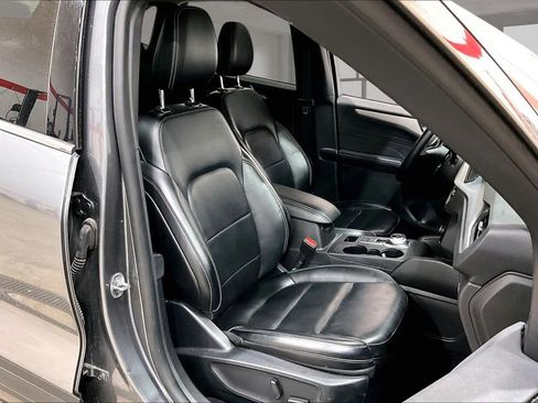 Used 2024 Ford Escape Platinum AWD/4WD image 8