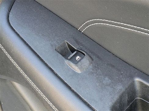 Used 2023 Ford Edge Titanium image 31