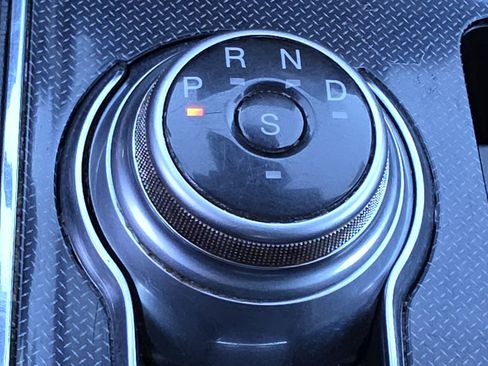 Used 2021 Ford Edge ST-Line image 22