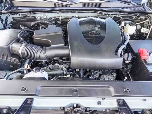 Used 2022 Toyota Tacoma TRD Sport image 26