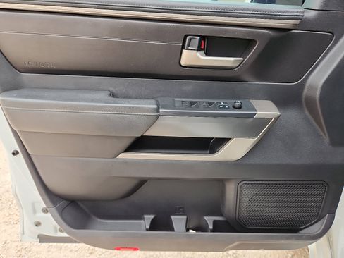 Used 2022 Toyota Tundra SR5 w/ SR5 Convenience Package image 12