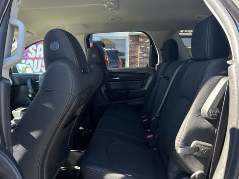 Used 2016 GMC Acadia SLE image 16