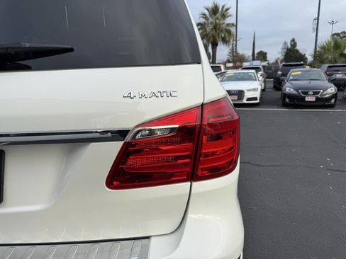 Used 2014 Mercedes-Benz GL 450 GL 450 4MATIC AWD 4dr SUV image 27