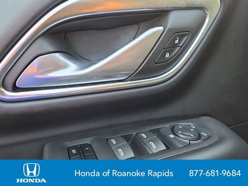 Used 2024 Chevrolet Tahoe LT RWD image 11