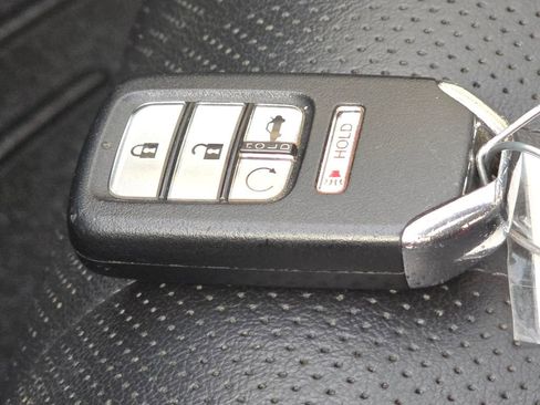 Used 2019 Honda Accord Touring image 38