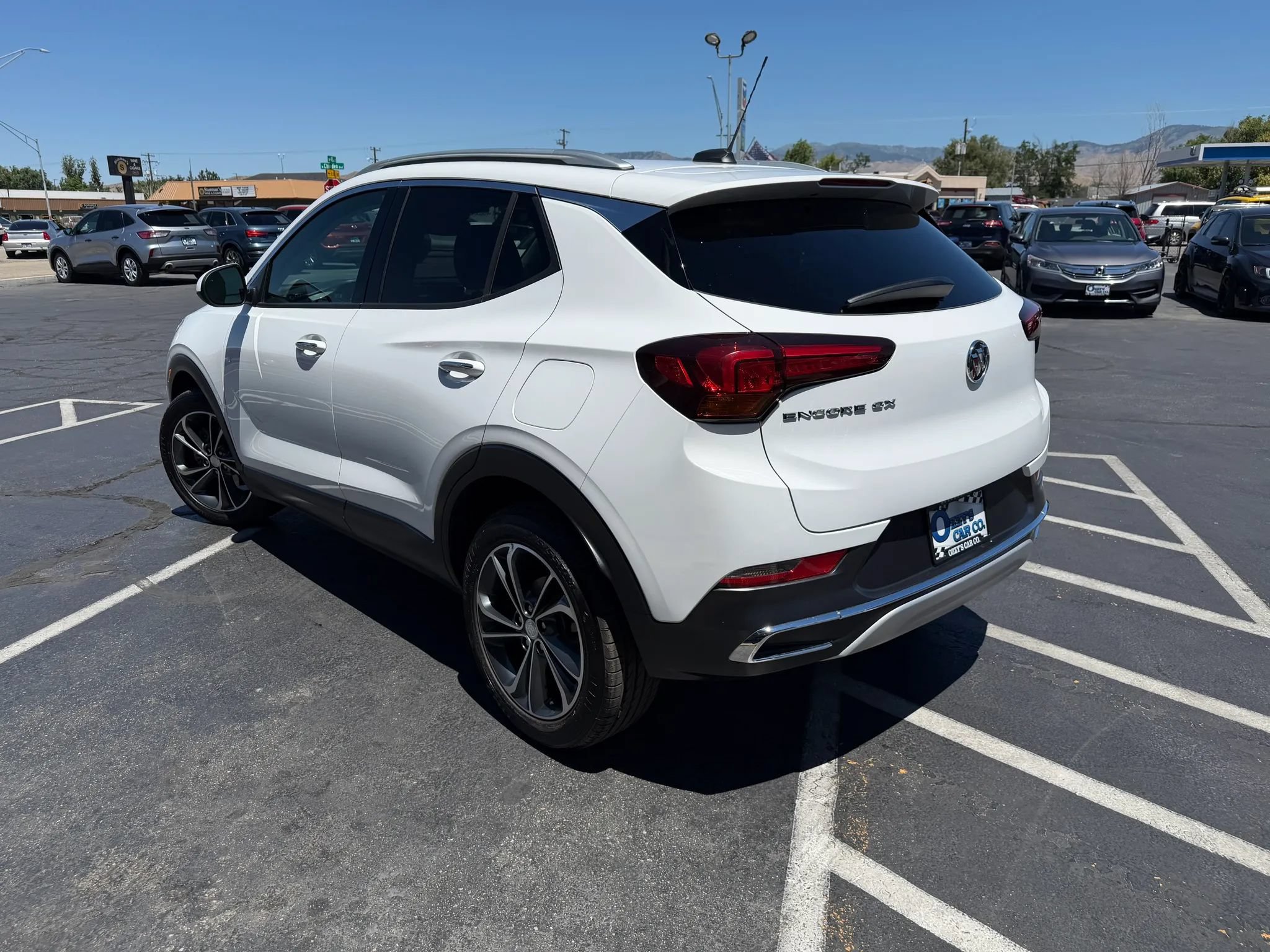 Used 2020 Buick Encore GX Essence FWD image 5