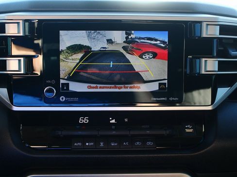 Used 2022 Toyota Tundra SR5 w/ SR5 Convenience Package image 19