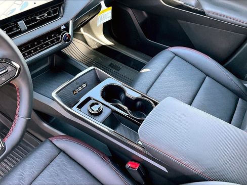 New 2026 Chevrolet Equinox RS w/ Convenience Package III AWD/4WD image 26