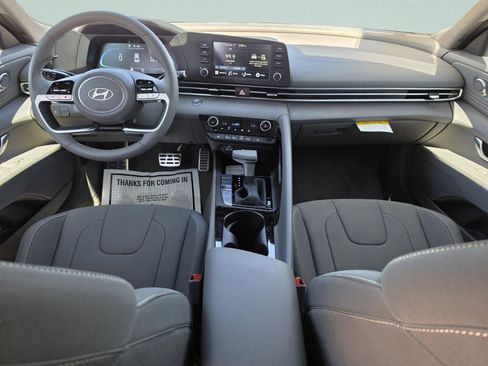 New 2026 Hyundai Elantra SEL Sport Premium FWD image 17