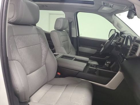 Used 2024 Toyota Tundra Limited AWD/4WD image 18