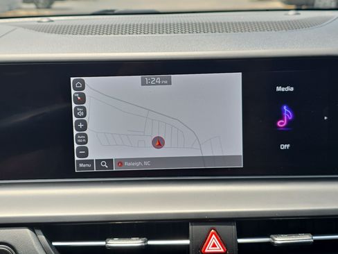 Used 2024 Kia Seltos EX FWD image 21