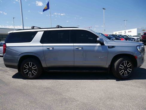 Used 2024 GMC Yukon XL AT4 w/ Technology Package AWD/4WD image 25