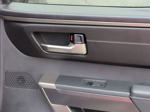 Used 2022 Toyota Tundra SR5 w/ Convenience Package image 31