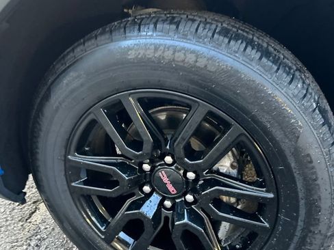 Used 2023 GMC Sierra 1500 Elevation RWD image 22