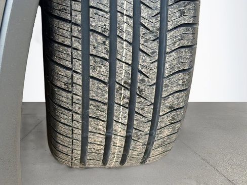 Used 2022 Volkswagen Tiguan SE R-Line image 42