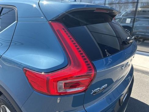 Certified 2025 Volvo XC40 B5 Plus AWD/4WD image 10