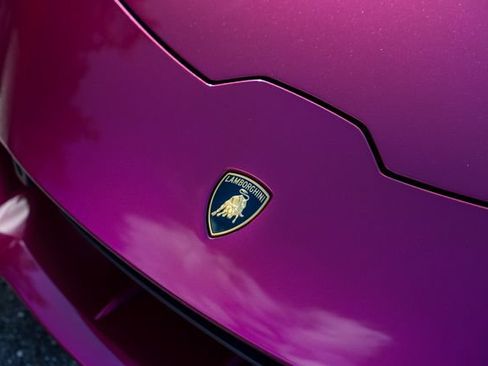 Used 2022 Lamborghini Huracan EVO RWD image 5