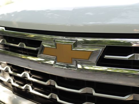 Used 2023 Chevrolet Silverado 1500 LTZ w/ LTZ Convenience Package II AWD/4WD image 37