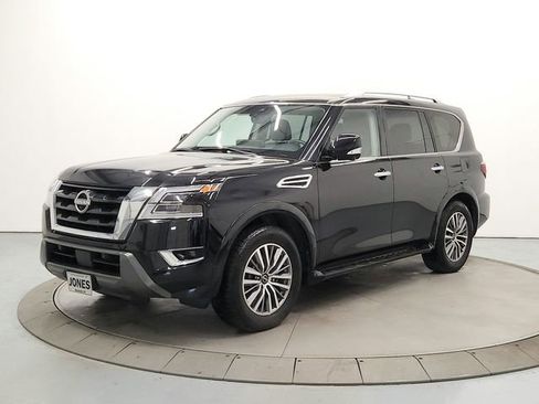Used 2024 Nissan Armada SL image 3