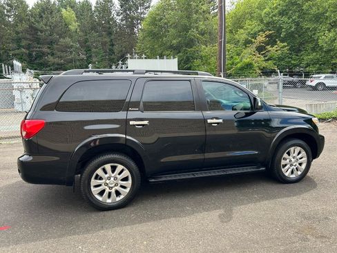 Used 2012 Toyota Sequoia Platinum AWD/4WD image 4