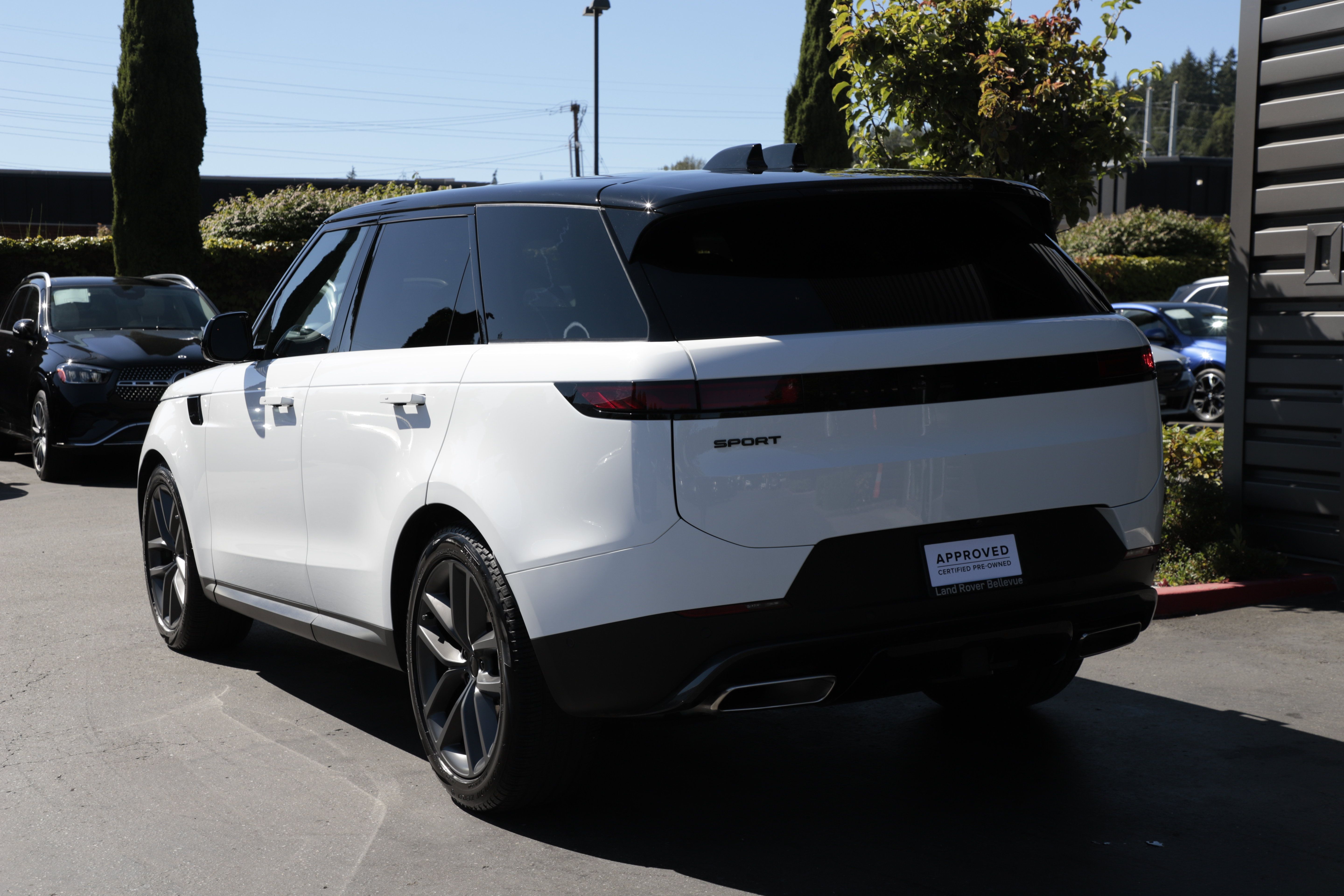 Certified 2026 Land Rover Range Rover Sport SE AWD/4WD image 4